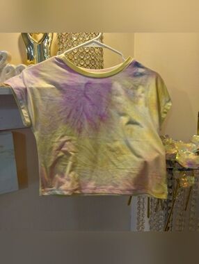 Heart & Hips Pastel Tie-Dye Tee in Lavender, Pink & Yellow